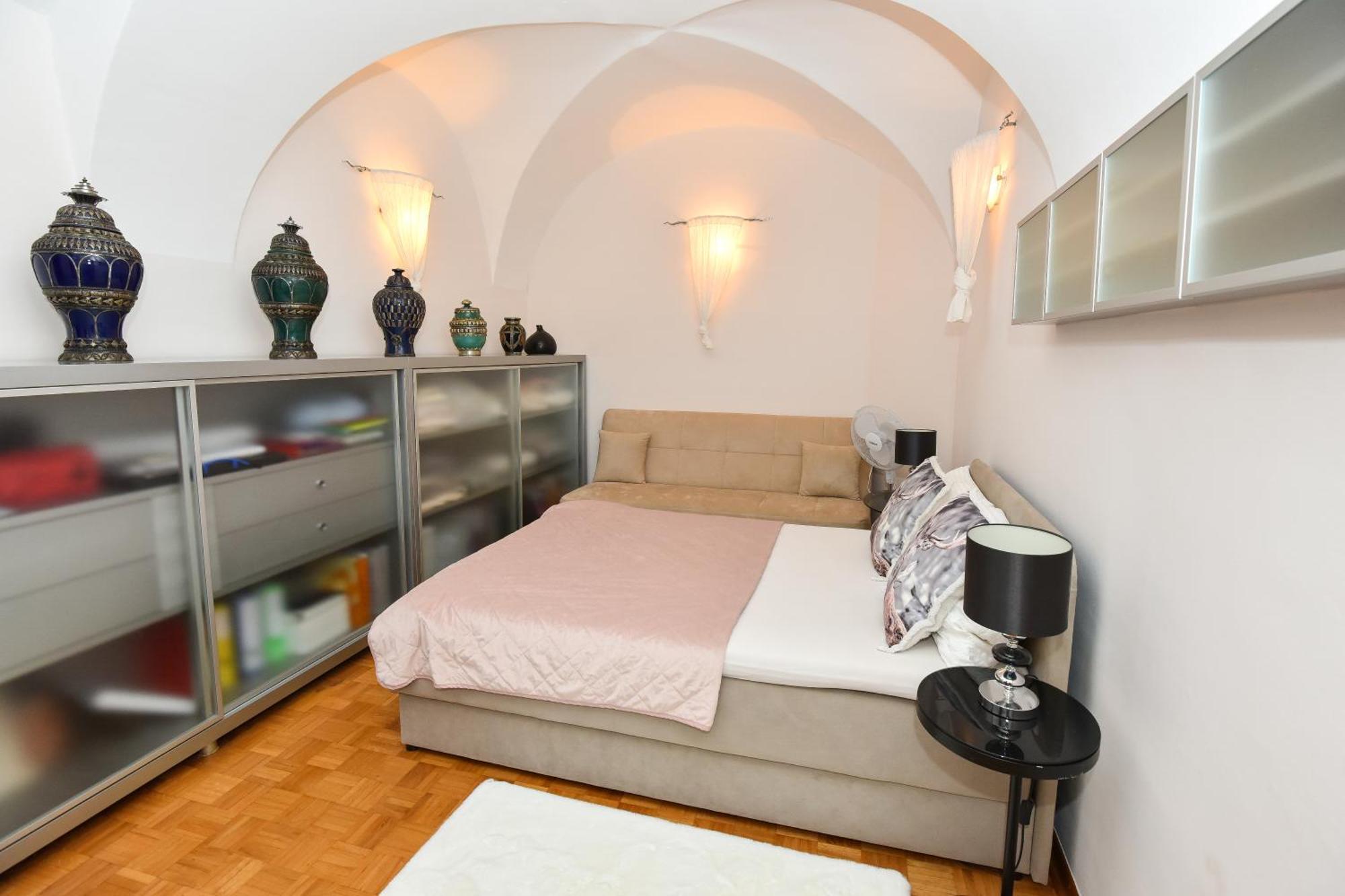 Neoclassical Luxury Apartment לובליאנה מראה חיצוני תמונה