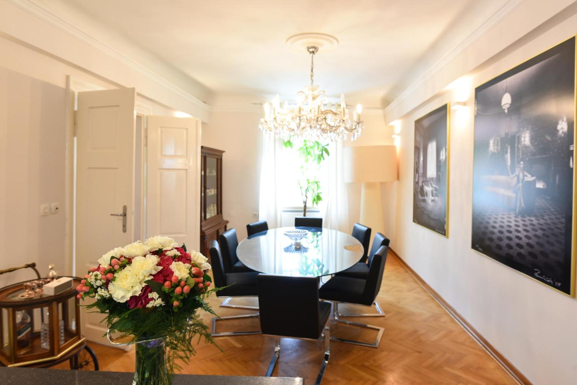 Neoclassical Luxury Apartment לובליאנה מראה חיצוני תמונה
