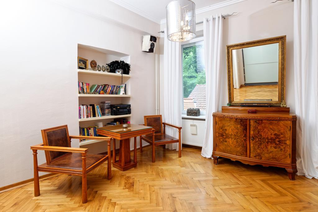 Neoclassical Luxury Apartment לובליאנה מראה חיצוני תמונה