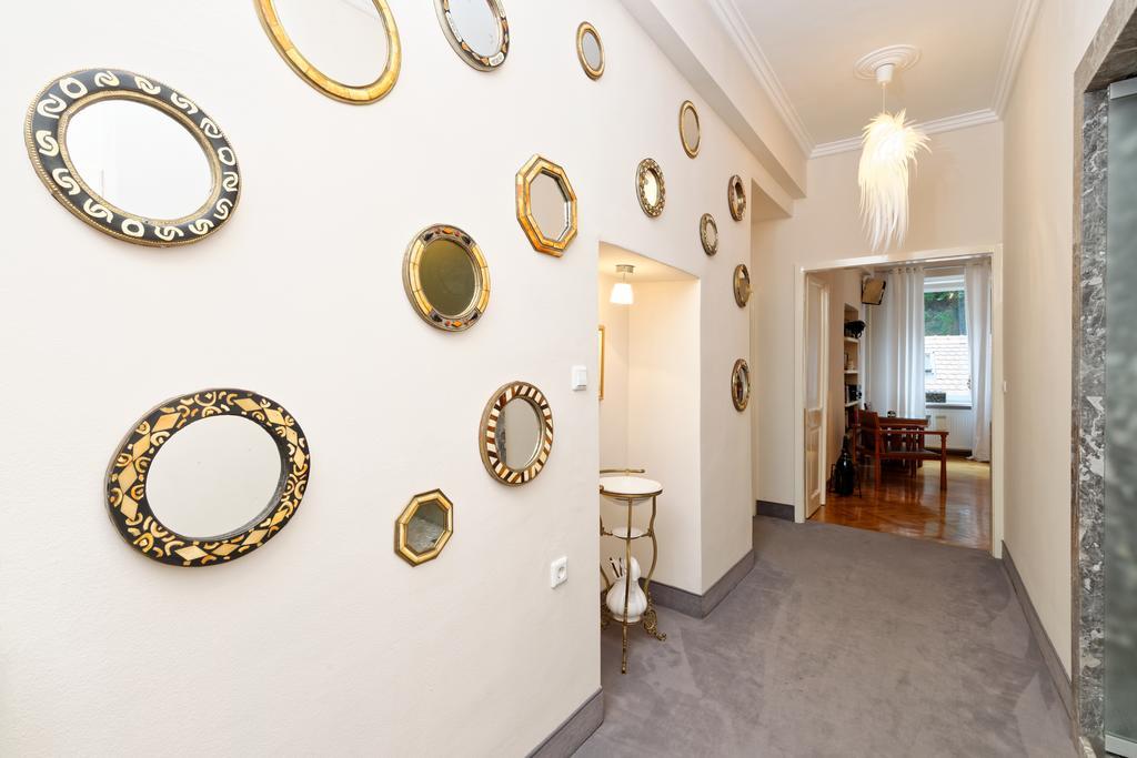 Neoclassical Luxury Apartment לובליאנה מראה חיצוני תמונה